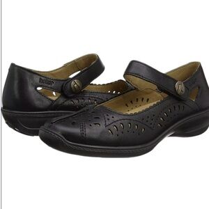 NWOT Hotter Madeln England Chile women’s 7 black leather Mary Jane shoes